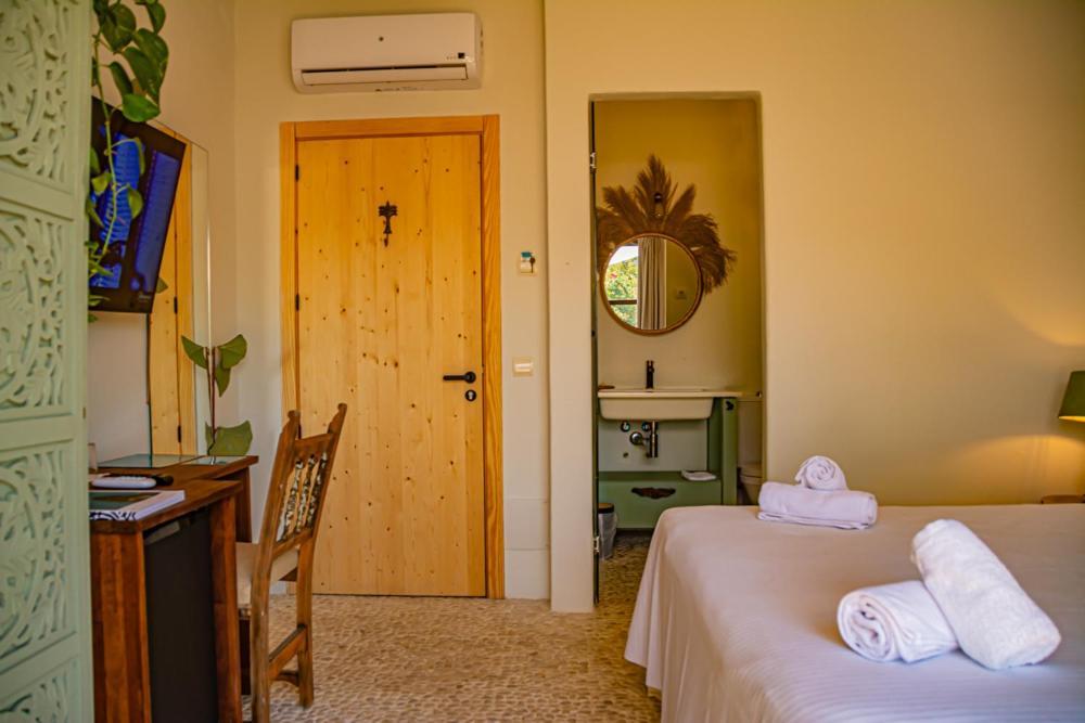 Boutique Hostal La Curandera de Salinas Sant Francesc de s'Estany Exterior foto